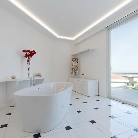 Πανσιόν Quattro Passi Relais 4*
