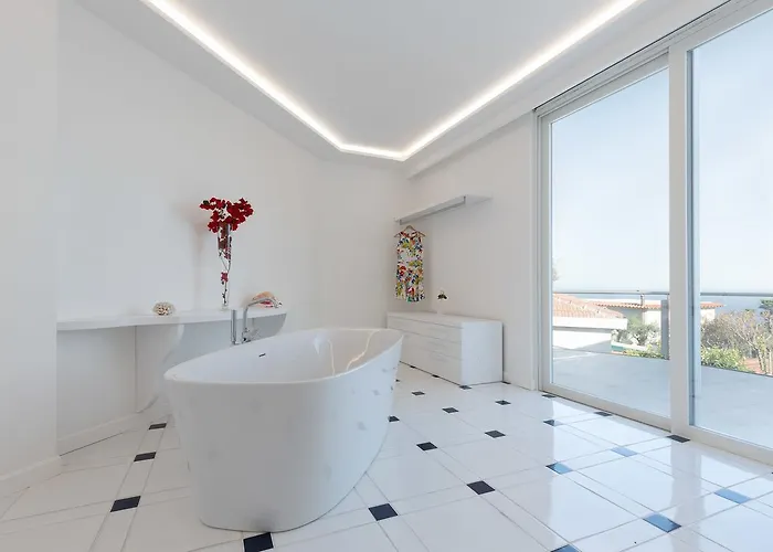 Konukevi Quattro Passi Relais 4*